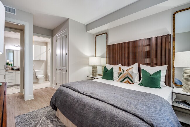 Foto del edificio - City Living, Extra Perks – Up to 1 Month F...