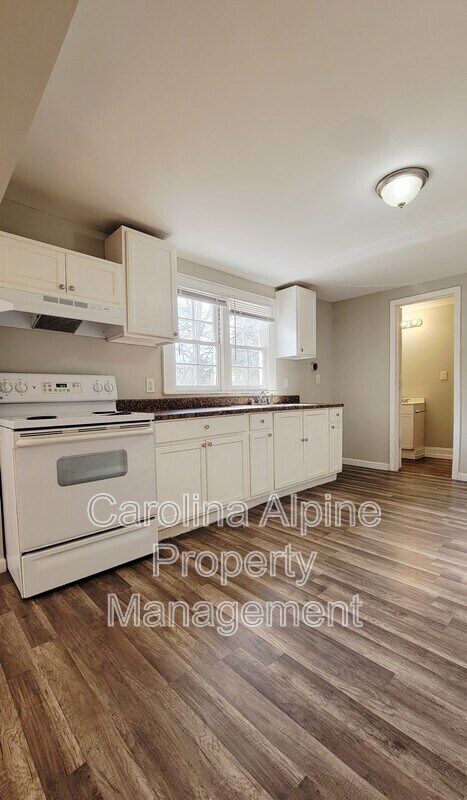 Foto del edificio - 104 Plum Tree Ln