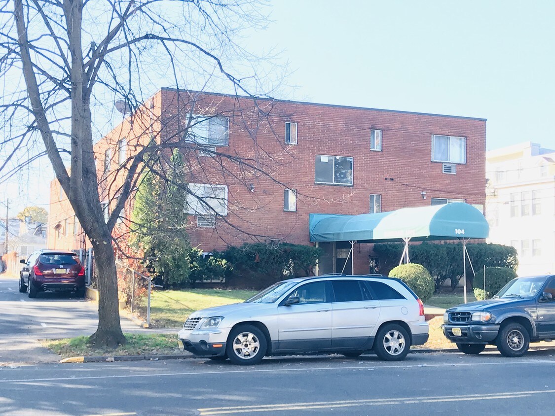 Primary Photo - 104 Montclair Ave