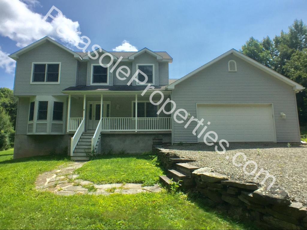 Primary Photo - 678 Maple Grove Rd