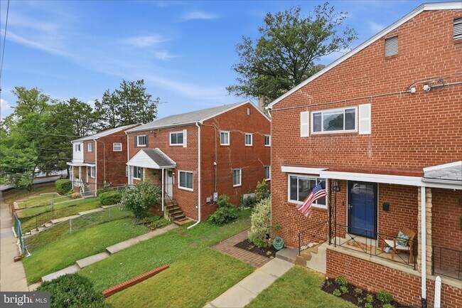 Foto del edificio - 48 W Taylor Run Pkwy