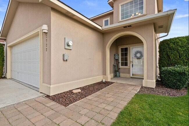 Building Photo - 9722 Vincenzo Dr