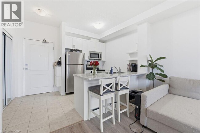 Building Photo - 101 Shoreview Pl