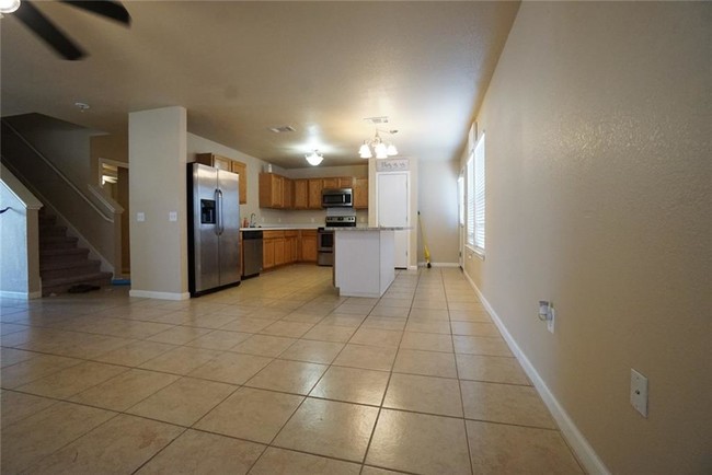 Foto del edificio - 8612 Dittmar Oaks Dr