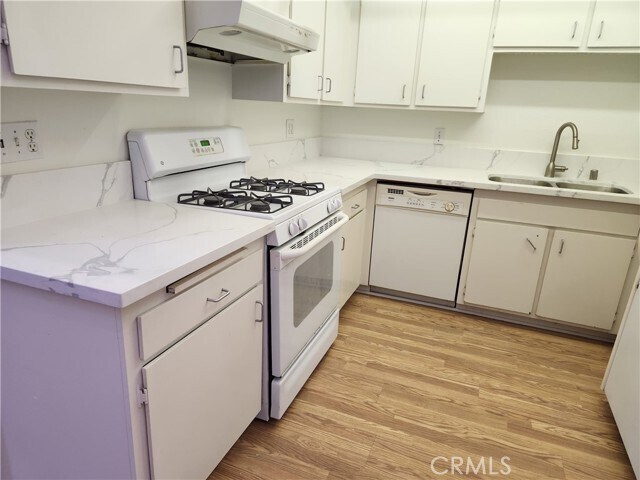 Building Photo - 34072 La Serena Dr