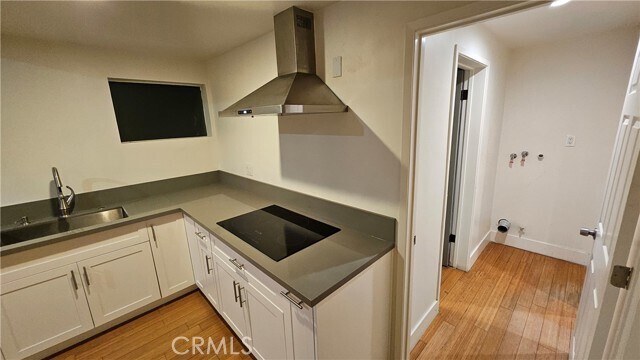 Foto del edificio - 15350 Gale Ave