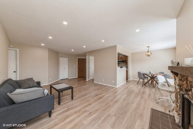 Building Photo - 607 Stone Cir Ct