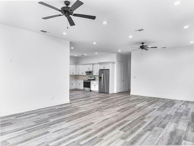 Building Photo - 240 Marsh Landing S