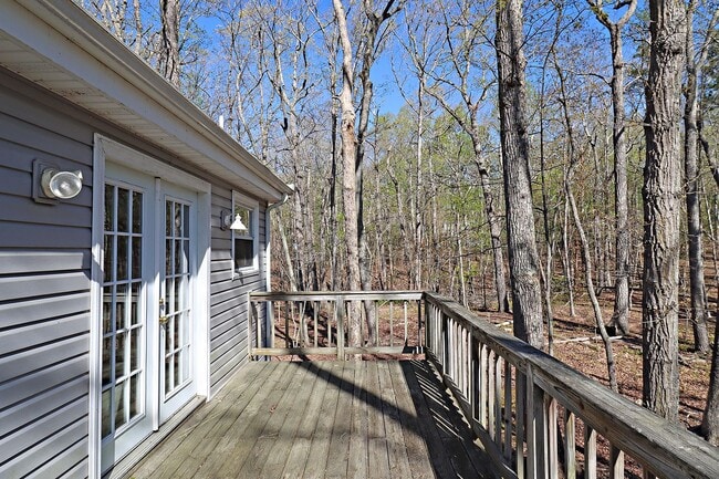 Building Photo - Private & Peaceful Living on 3 Wooded Acres
