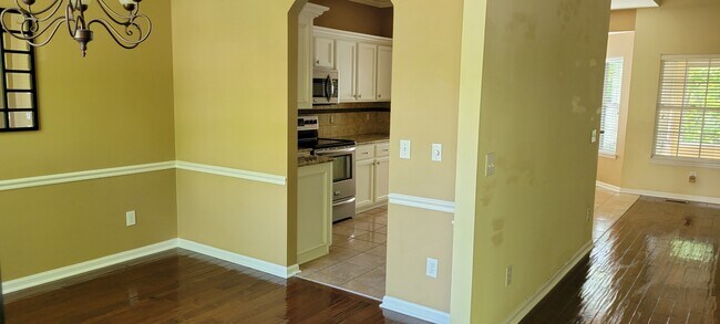 Building Photo - 5136 Bay Overlook Dr
