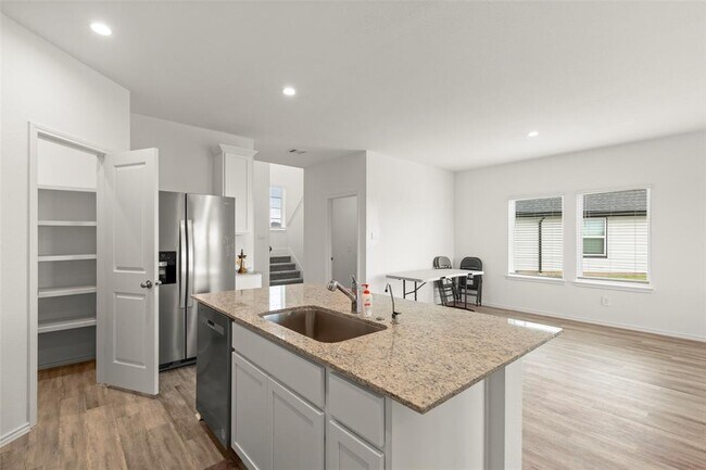 Building Photo - 31055 Brightwell Bnd