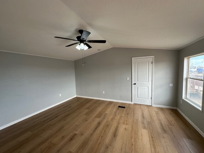 Foto del edificio - 7301 E County Road 62