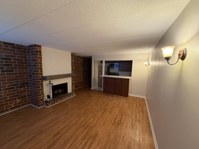 Building Photo - 2235 N Halsted St