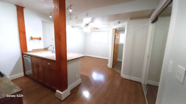 Foto del edificio - 203 Belmont Ave E