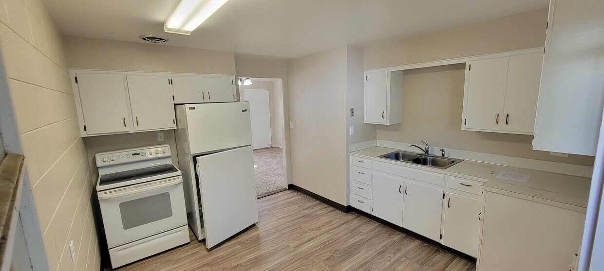 Foto principal - 1350 E Bridger St