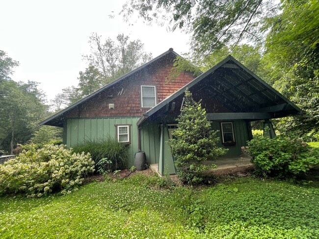 Building Photo - 115 Cragmont Rd