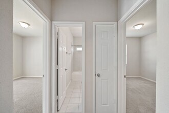 Building Photo - 6010 Kolle Dr