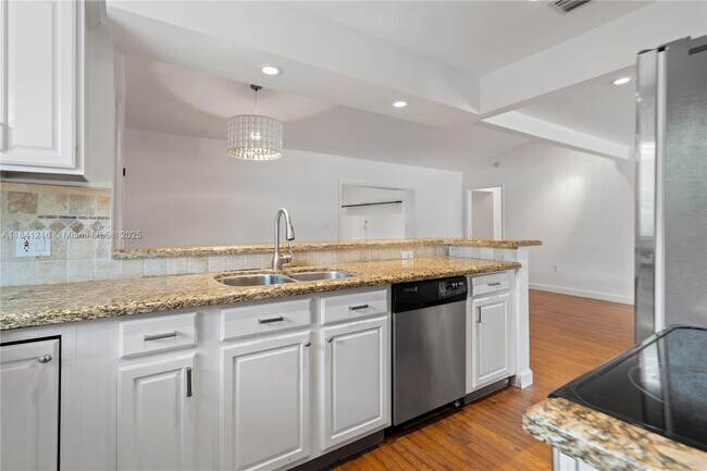 Foto del edificio - 6043 SW 34th St