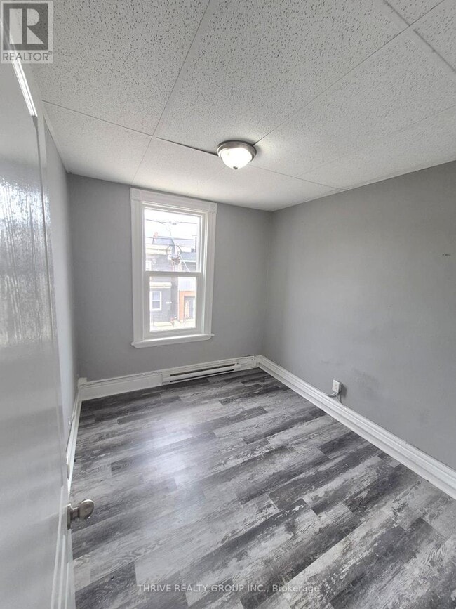 Building Photo - 259 Clarence St