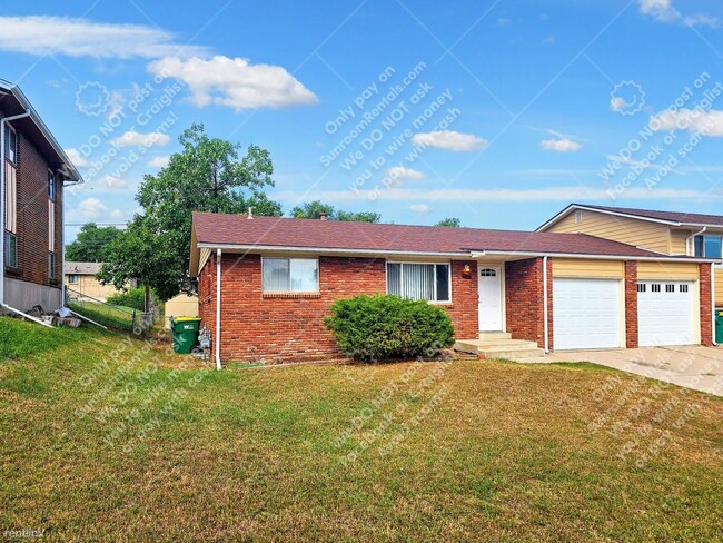 Foto del edificio - 4 br, 2 bath Duplex - 933 S Yarrow St