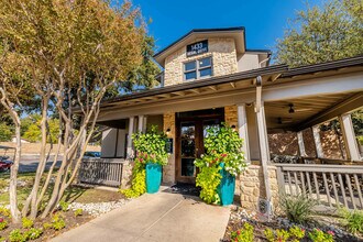 Building Photo - La Mirada