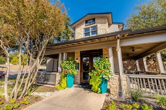 Building Photo - La Mirada