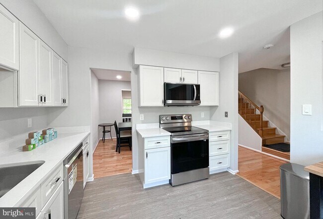 Building Photo - 8868 Winding Hollow Way