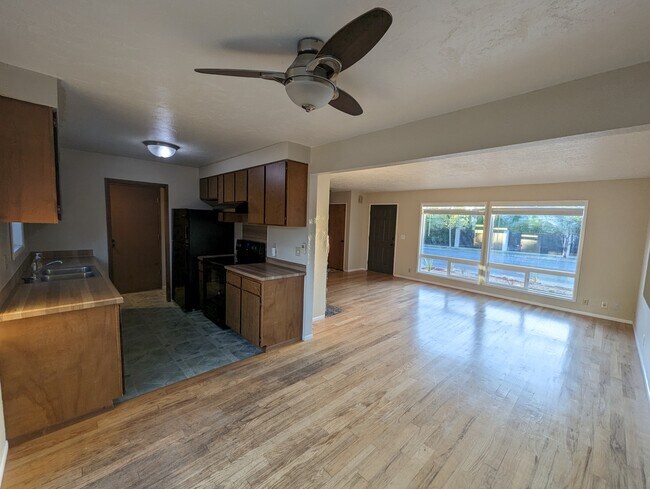 Living room and kitchen - 895 Rainbow Dr