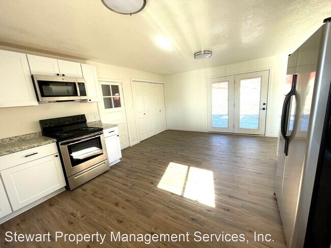 Building Photo - 3 br, 1 bath House - 421 Lytton Street