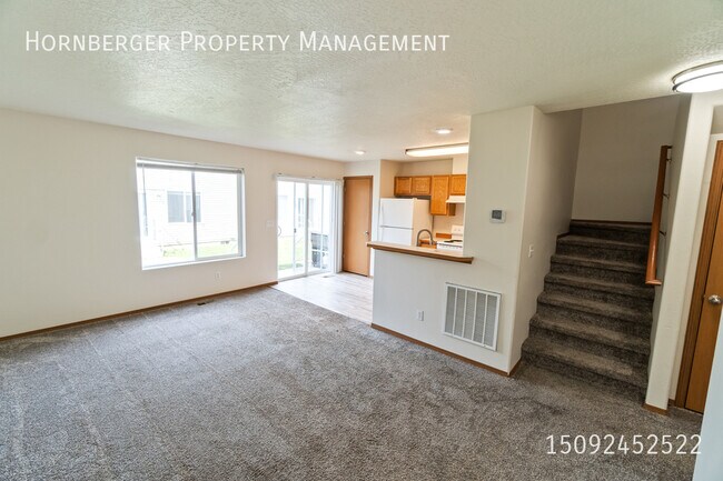 Foto del edificio - 1407 E Gilbert Ave