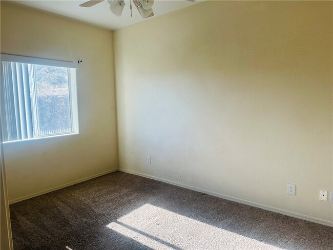 Foto del edificio - 1765 Central Ave