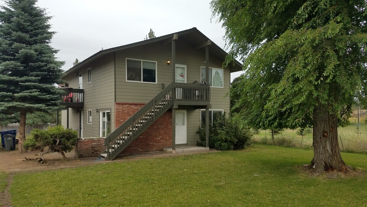 Foto principal - 312 N Silver Lake Ave