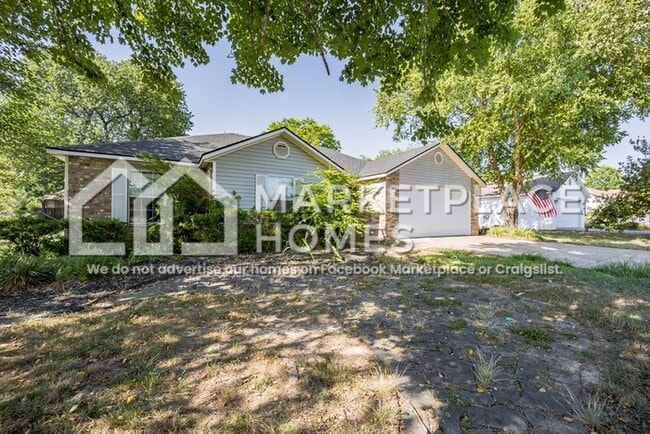 Building Photo - 490 Aster Ave