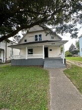 Building Photo - 514 S Metcalf St