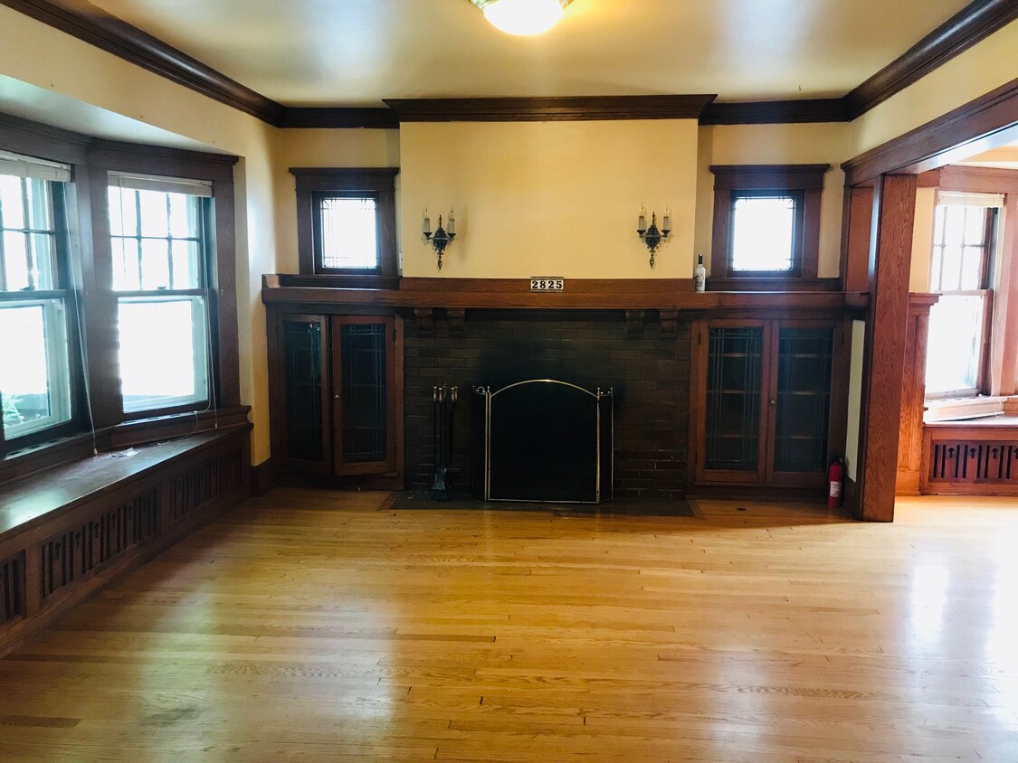 Foto principal - 2825 N Frederick AV