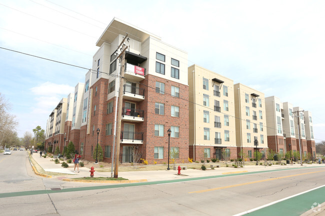 Callaway House Apartments - Norman, OK | Apartments.com