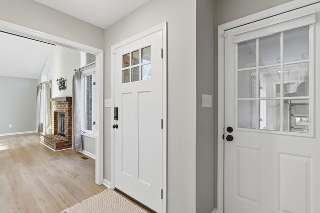 Foto del edificio - 101 Gatewood Dr