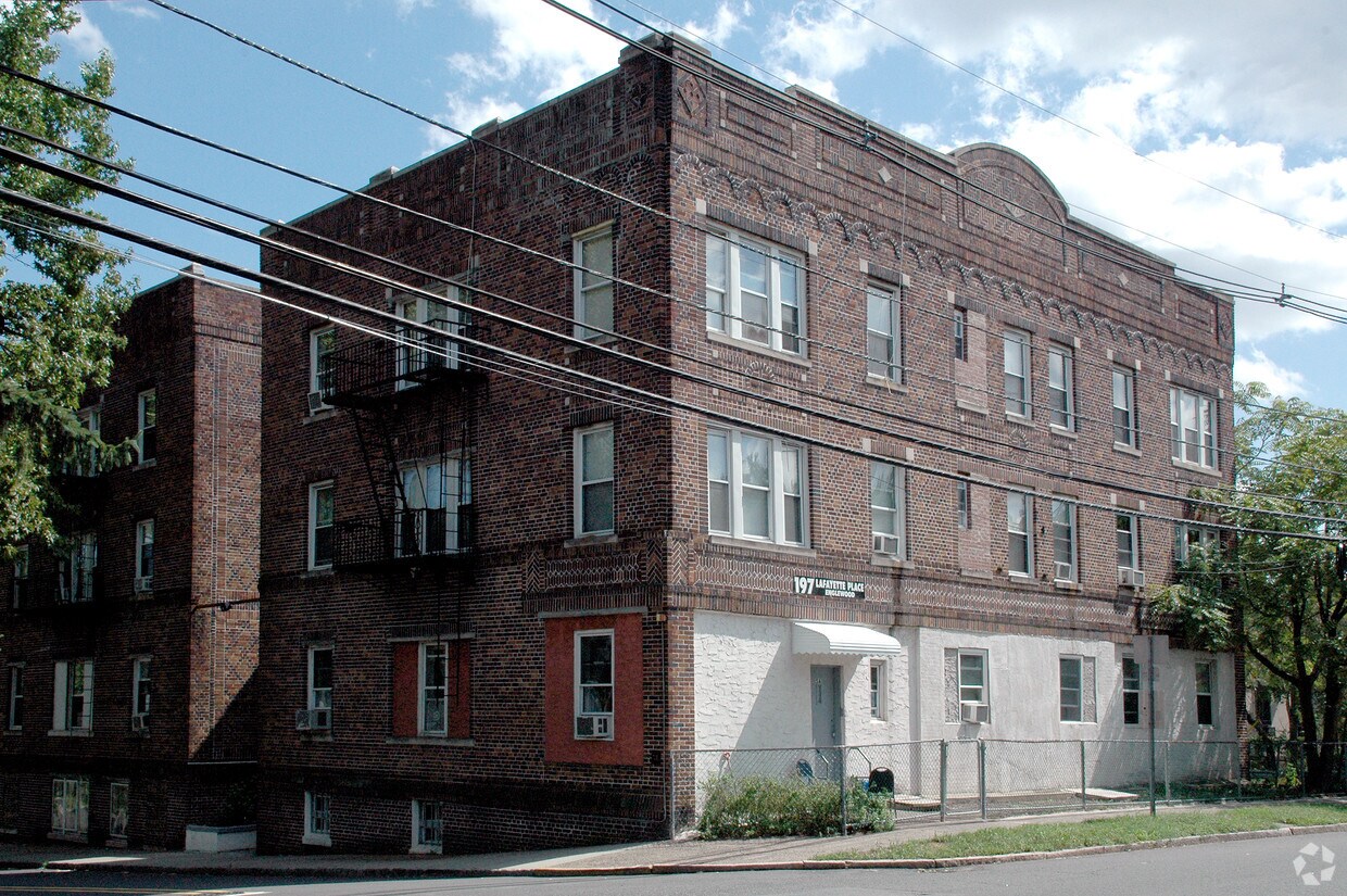 Primary Photo - 197 Lafayette Pl