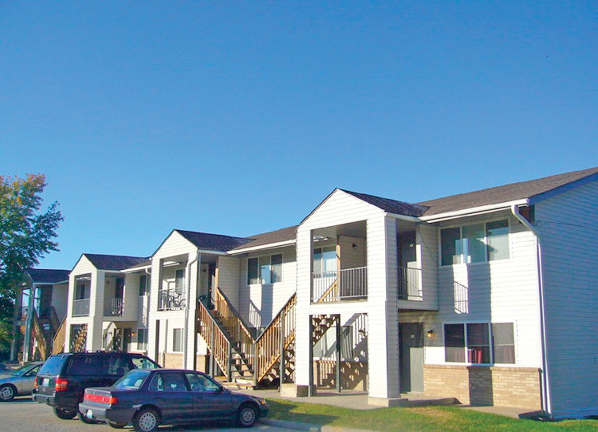 Primary Photo - 1520 Sylvan Ln