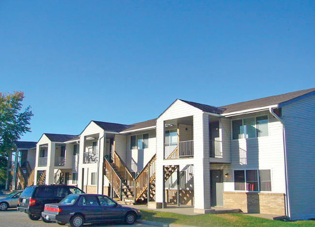 Building Photo - 1518 Sylvan Ln