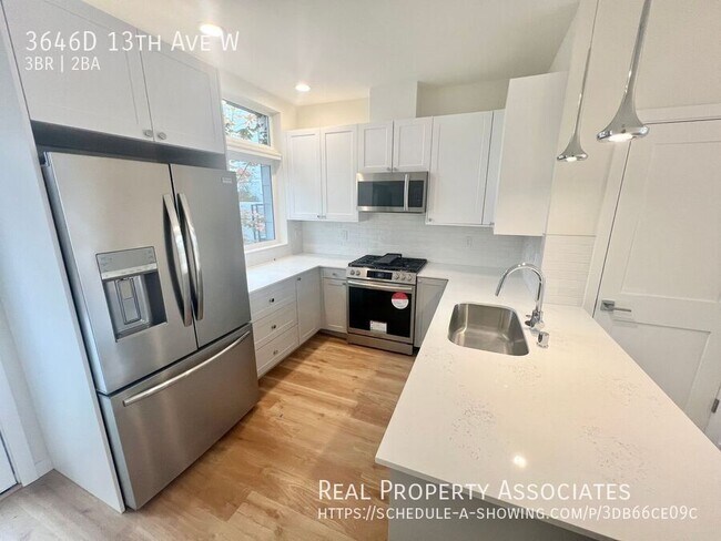 Foto del edificio - 3646D 13th Ave W-