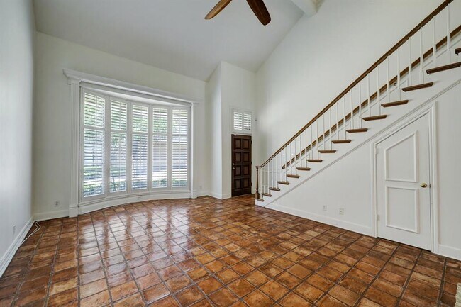Building Photo - 2313 Nantucket Dr