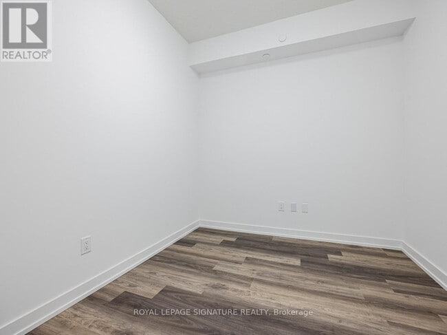 Building Photo - 1480 Bayly St