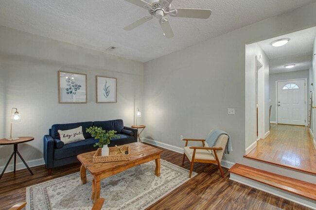 Photo - 713 Davenport Dr Apartment