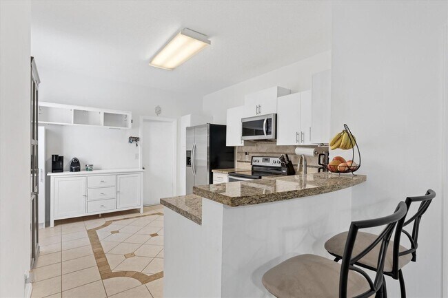 Foto del edificio - 2264 Salerno Cir