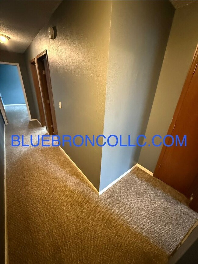 Foto del edificio - Great deal for an great property, Fresh paint and new carpet!