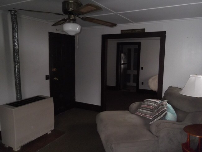 Living Room - 154 Maple St