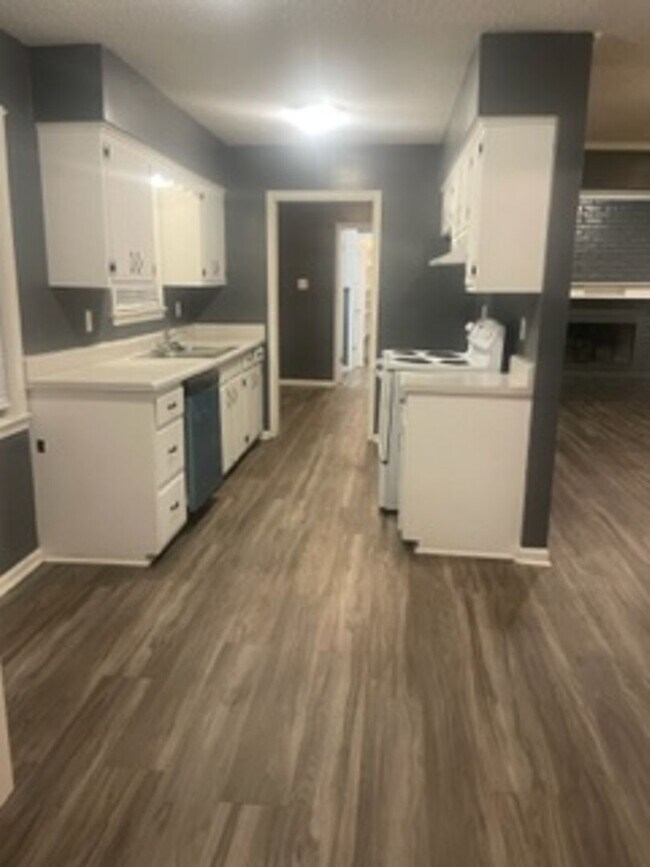 Foto del edificio - Newly Renovated Home near Raleigh- Millington