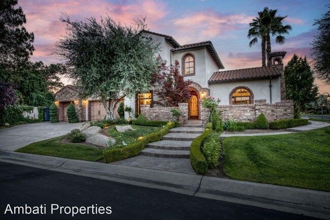 Foto del edificio - 5 br, 8 bath House - 7439 N. Highgrove Lane