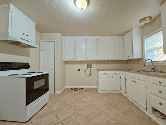 Foto del edificio - Cozy 2 Bed 1 Bath In Northeast Lubbock